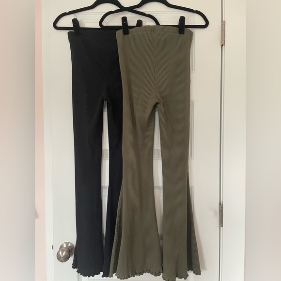 Bundle! Aerie Flare Ribbed Pants/Leggings, black/olive green, small short/petite - Picture 4 of 9